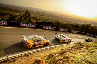 #911	Absolute Racing	Porsche 911 GT3 R	Mathieu Jaminet	Patrick Pillet	Matt Campbell	Bathurst 12 Hour 2020 | Kevin Pecks, Vier Communication