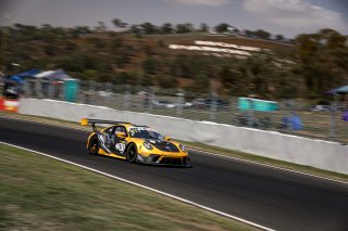 #911	Absolute Racing	Porsche 911 GT3 R	Mathieu Jaminet	Patrick Pillet	Matt Campbell	Bathurst 12 Hour 2020 | Kevin Pecks, Vier Communication