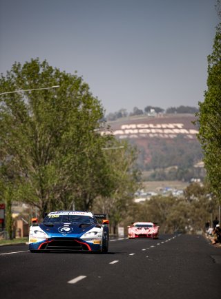 #188	Aston Martin Vantage AMR GT3	Garage 59	Alexander West / Chris Goodwin / Come Ledogar / Maxime Martin Bathurst 12 Hour 2020 | Kevin Pecks, Vier Communication