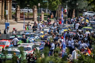 Bathurst 12 Hour 2020 Parade | Kevin Pecks, Vier Communication