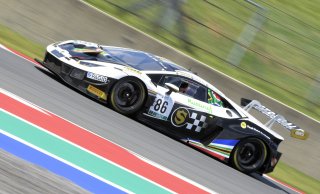 Kyalami 9 Hour - 86	Stradale Motorsport	Charl Arangies	Arnold Neveling	Michael Van Rooyen	Lamborghini Huracan GT3 Evo | Blanpain GT Series