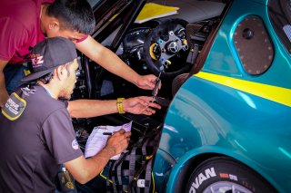 Scrutineering | SRO / Dirk Bogaerts Photography