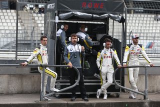 #99 ROWE RACING (DEU) BMW M6 GT3 PHILIPP ENG (AUT) ALEXANDER SIMS (GBR) WITH MARTIN TOMCZYK (DEU) AND JAROSLAV JANICK (CZE) TEAM MANAGER | OLIVIER BEROUD / VISION SPORT AGENCY