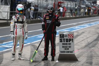 #22 NISSAN GT ACADEMY TEAM RJN (GBR) NISSAN GT R NISMO GT3 SEAN WALKINSHAW (GBR) AND CREW CHIEF | OLIVIER BEROUD / VISION SPORT AGENCY
