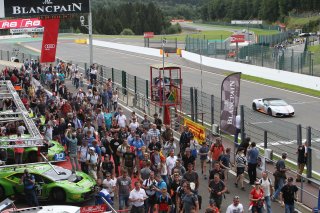 CROWDY PITLANE | OLIVIER BEROUD / VISION SPORT AGENCY