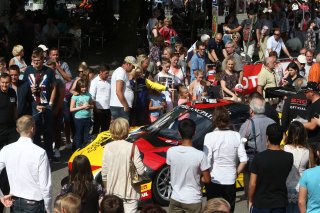 CROWD IN TOWN CENTER | OLIVIER BEROUD / VISION SPORT AGENCY