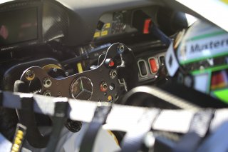 DETAIL OF THE MERCEDES STEERING WHEEL | VISION SPORT AGENCY