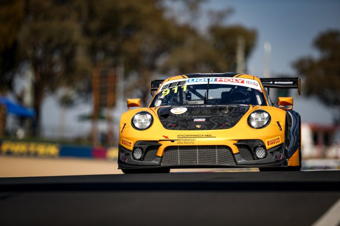 Campbell leads crash-hit qualifying session at Bathurst