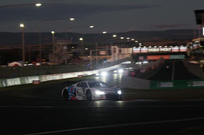 FP4: Van der Linde dances in the dark to complete Audi’s Friday clean sweep