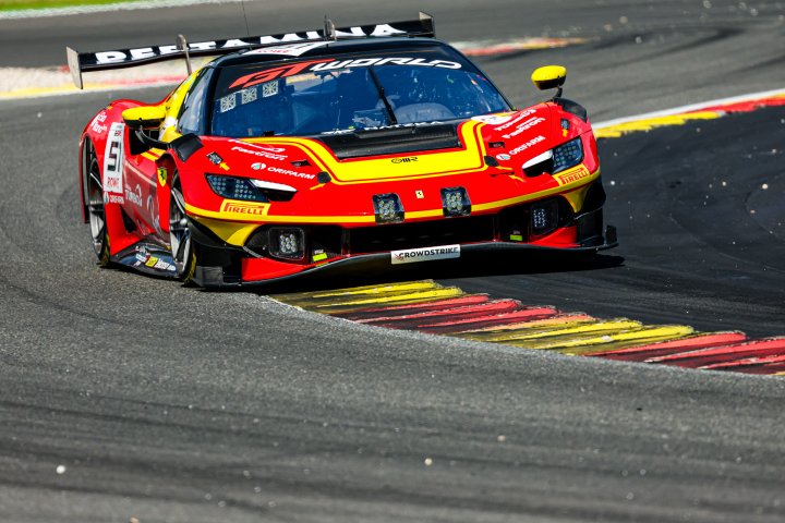 Rovera unstoppable as AF Corse Ferrari takes dominant Superpole