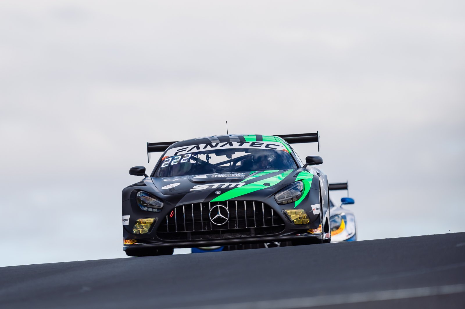 Bathurst: 0.025s separates Supercars rivals Waters and Feeney in final practice