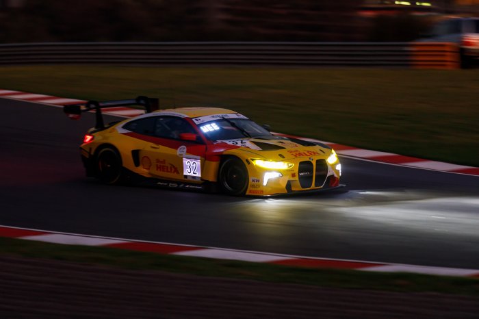 Kyalami: Vanthoor heads top-eight covered by four tenths in Night Practice