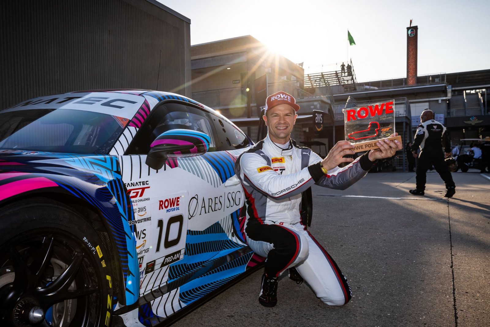 #Indy8H: Niederhauser bags pole for Porsche and Herberth