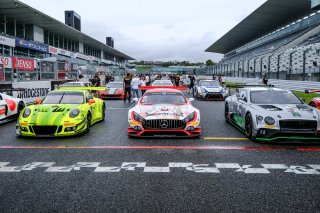 Suzuka 10 Hours Group Photo
 | SRO / Dirk Bogaerts Photography