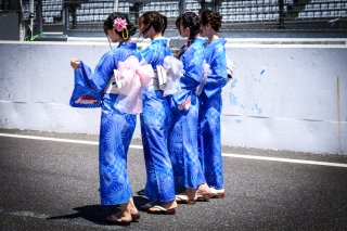 Suzuka 10 Hours Pitwalk
 | SRO / Dirk Bogaerts Photography