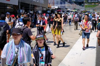 Suzuka 10 Hours Pitwalk
 | SRO / Dirk Bogaerts Photography