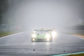 #54 Dinamic Motorsport ITA Porsche 911 GT3 R - - Klaus Bachler AUT Andrea Rizzoli ITA Zaid Ashkanani KWT -, Race
 | SRO / Jules Benichou - 21creation