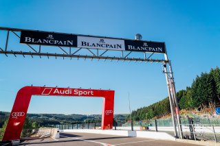Scrutineering, Set up
 | SRO / Patrick Hecq Photography