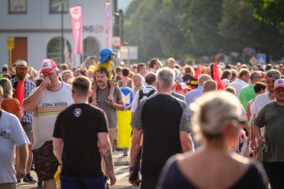 Parade
 | SRO / Dirk Bogaerts Photography