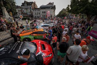 Parade
 | SRO / Kevin Pecks-1VIER