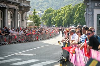 Parade
 | SRO / Kevin Pecks-1VIER