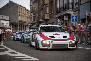 Parade
 | SRO / Kevin Pecks-1VIER