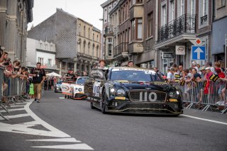 Parade
 | SRO / Kevin Pecks-1VIER