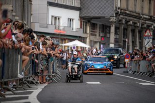 Parade
 | SRO / Kevin Pecks-1VIER