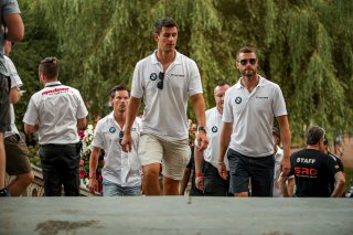 Parade
 | SRO / Kevin Pecks-1VIER