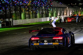 Finish, Race
 | SRO / Dirk Bogaerts Photography