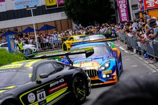 Parade
 | SRO / Dirk Bogaerts Photography