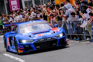 Parade
 | SRO / Dirk Bogaerts Photography