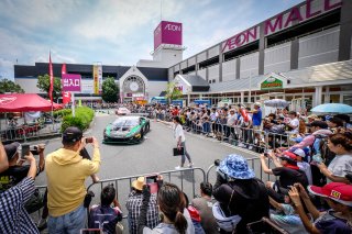 Parade
 | SRO / Dirk Bogaerts Photography