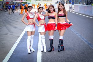 Autograph Session, Pitwalk
 | SRO / Dirk Bogaerts Photography