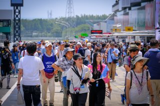 Autograph Session, Pitwalk
 | SRO / Dirk Bogaerts Photography
