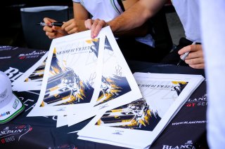 Autograph Session, Pitwalk
 | SRO / Dirk Bogaerts Photography