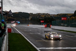 #98 ROWE Racing DEU- Laurens Vanthoor BEL Nick Tandy GBR Earl Bamber NZL IGTC, Chequered Flag, Race
 | SRO / Kevin Pecks