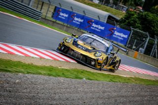 #54 Dinamic Motorsport ITA Porsche 911 GT3 R Overall Laurens Vanthoor BEL Earl Bamber NZL Kevin Estre FRA, Paid Test Session 1
 | SRO / Dirk Bogaerts Photography