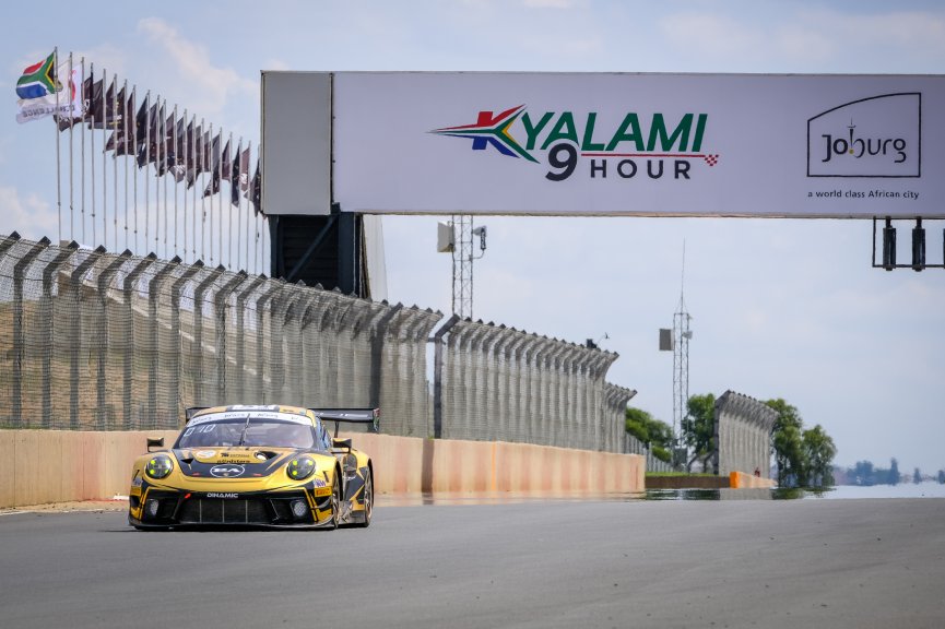 #54 Dinamic Motorsport ITA Porsche 911 GT3 R Overall Laurens Vanthoor BEL Earl Bamber NZL Kevin Estre FRA, Qualifying
