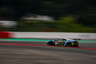 #77 Barwell Motorsport GBR Lamborghini Huracan GT3 Evo Sandy Mitchell GBR Leo Machitski RUS Miguel Ramos PRT Henrique Chaves PRT Pro-Am Cup IGTC, Superpole
 | SRO / Kevin Pecks