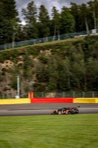 #16 GRT Grasser Racing Team AUT Lamborghini Huracan GT3 Evo Alberto Maria Di Folco ITA Tim Zimmermann DEU Kikko Galbiati ITA Clemens Schmid AUT Silver Cup IGTC, Race
 | SRO / Kevin Pecks