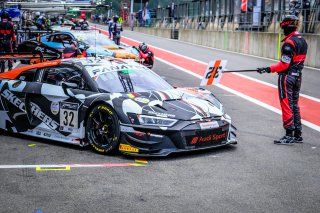 #32 Audi Sport Team WRT BEL Audi R8 LMS GT3 - - Dries Vanthoor BEL Kelvin van der Linde ZAF Charles Weerts BEL Pro Cup IGTC, Free Practice, Pitlane
 | SRO / Dirk Bogaerts Photography