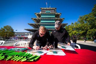 Al Carter and Conor Daly, GT4\, IN, Indianapolis, Indianapolis Motor Speedway, Intercontinental GT Challenge, October 2021#98 BMW M4 GT4 of Paul Sparta, Random Vandals Racing, SRO, USA
 | Fabian Lagunas/SRO