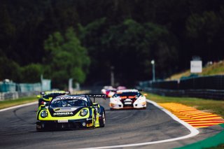 #39 Singha Racing Team TP 12 Porsche 911 GT3-R (991.II) - Piti BHIROMBHAKDI THA Christophe HAMON FRA Tanart SATHIENTHIRAKUL THA Earl BAMBER NZL Pro-Am Cup, Free Practice
 | SRO Motorsports Group