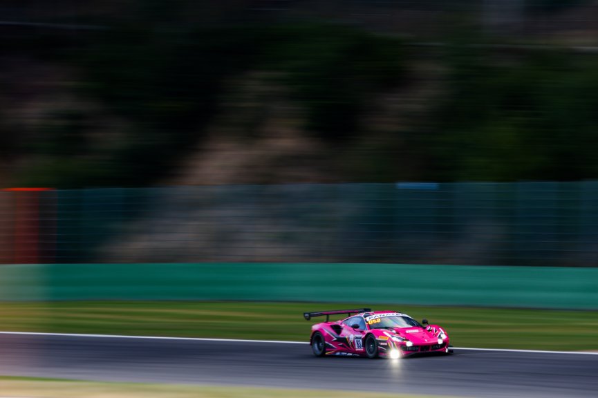 #83 Iron Dames Ferrari 488 GT3 - Rahel FREY CHE Sarah BOVY BEL Michelle GATTING DNK Doriane PIN FRA Gold Cup, Warm Up

