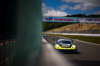 #39 Singha Racing Team TP 12 Porsche 911 GT3-R (991.II) - Piti BHIROMBHAKDI THA Christophe HAMON FRA Tanart SATHIENTHIRAKUL THA Earl BAMBER NZL Pro-Am Cup, Race
 | SRO Motorsports Group