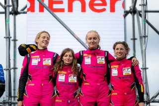 #83 Iron Dames Ferrari 488 GT3 - Rahel FREY CHE Sarah BOVY BEL Michelle GATTING DNK Doriane PIN FRA Gold Cup, Race | SRO Motorsports Group