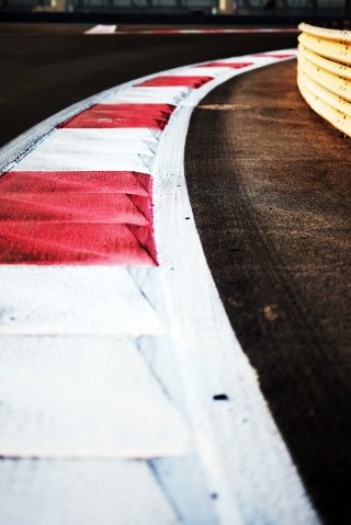 Yas Marina
 | JEP/SRO