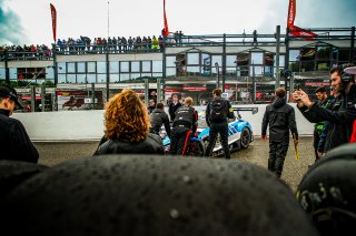 Grid Walk, Race
 | © SRO - TWENTY-ONE CREATION | Jules Benichou