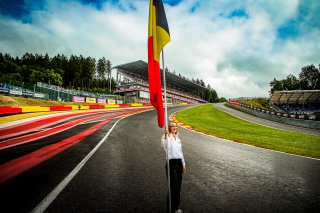 Grid Walk, Race
 | © SRO - TWENTY-ONE CREATION | Jules Benichou